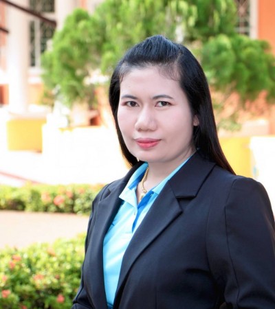 นางสาวน้ำเพชร  เจริญสาริกิจ