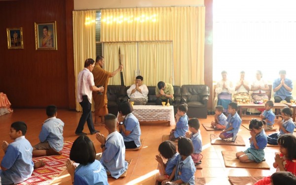 กิจกรรมทำบุญโรงเรียน