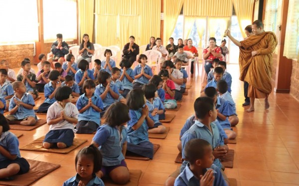 กิจกรรมทำบุญโรงเรียน
