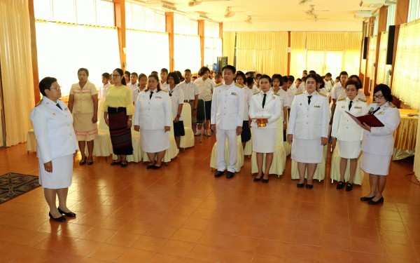 พิธีรับมอบพระบรมฉายาลักษณ์พระบามสมเด็จพระเจ้าอยู่หัวและสมเด็กพระนางเจ้าฯพระบรมราชินี