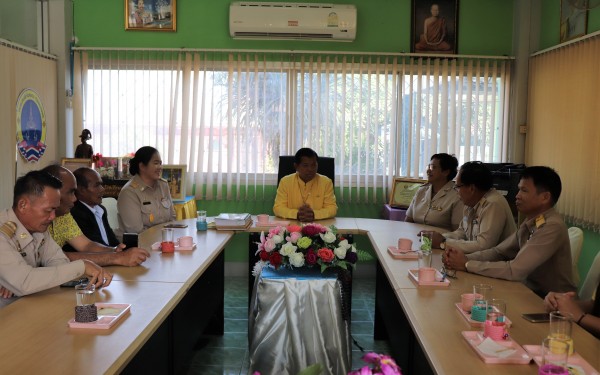 ยินดีต้อนรับผู้อำนวยการรสริน  เต็มปลื้ม