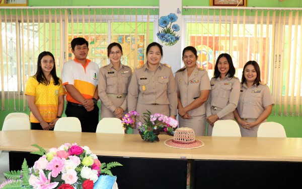 ยินดีต้อนรับผู้อำนวยการรสริน  เต็มปลื้ม