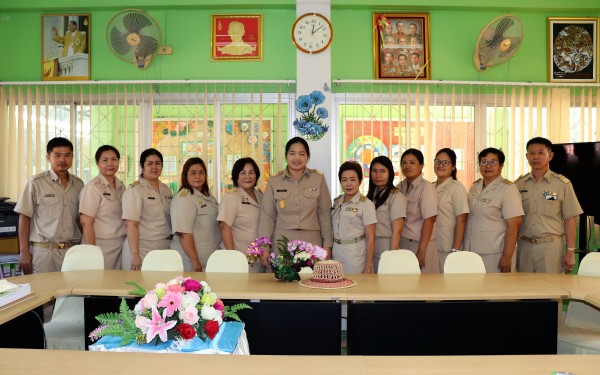 ยินดีต้อนรับผู้อำนวยการรสริน  เต็มปลื้ม