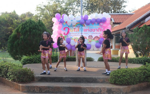 วันที่ 28 มกราคม 2565 โรงเรียนเทศบาล 3 (อินทรัมพรรย์  บุญประคองพิทยาคม) ได้ดำเนินการดำเนินการจัดงานวันเด็กเเห่งชาติให้กับนักเรียนในวันศุกร์ที่ 28 มกราคม 2565  โดยมีวัตถุประสงค์เพื่อกระตุ้นให้เด็กได้ตระหนักถึงความสำคัญของตนรู้จักหน้าที่เป็นคนดีมีคุณธรรมและ
