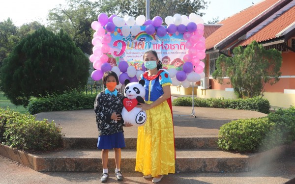 วันที่ 28 มกราคม 2565 โรงเรียนเทศบาล 3 (อินทรัมพรรย์  บุญประคองพิทยาคม) ได้ดำเนินการดำเนินการจัดงานวันเด็กเเห่งชาติให้กับนักเรียนในวันศุกร์ที่ 28 มกราคม 2565  โดยมีวัตถุประสงค์เพื่อกระตุ้นให้เด็กได้ตระหนักถึงความสำคัญของตนรู้จักหน้าที่เป็นคนดีมีคุณธรรมและ