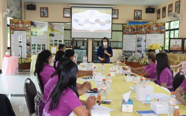 วันที่ 5-6 พฤษภาคม 2565 โรงเรียนเทศบาล ฯ นำโดย ผอ.รสริน เต็มปลื้ม นำคณะครูและบุตลากรทางการศึกษาเดินทางไปศึกษาดูงาน ณ โรงเรียนลับแลศรีและโรงเรียนเทศบาลหัวดง (ป.อังกูร) เพื่อดำเนินการเตรียมความพร้อมรับการประเมินสถานศึกษาพอเพียง