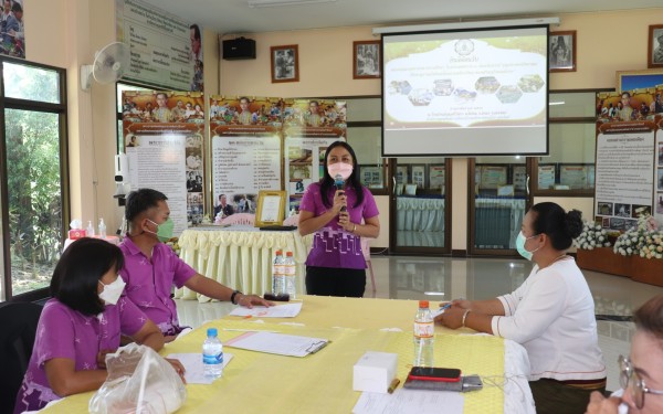 วันที่ 5-6 พฤษภาคม 2565 โรงเรียนเทศบาล ฯ นำโดย ผอ.รสริน เต็มปลื้ม นำคณะครูและบุตลากรทางการศึกษาเดินทางไปศึกษาดูงาน ณ โรงเรียนลับแลศรีและโรงเรียนเทศบาลหัวดง (ป.อังกูร) เพื่อดำเนินการเตรียมความพร้อมรับการประเมินสถานศึกษาพอเพียง