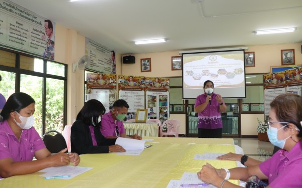 วันที่ 5-6 พฤษภาคม 2565 โรงเรียนเทศบาล ฯ นำโดย ผอ.รสริน เต็มปลื้ม นำคณะครูและบุตลากรทางการศึกษาเดินทางไปศึกษาดูงาน ณ โรงเรียนลับแลศรีและโรงเรียนเทศบาลหัวดง (ป.อังกูร) เพื่อดำเนินการเตรียมความพร้อมรับการประเมินสถานศึกษาพอเพียง