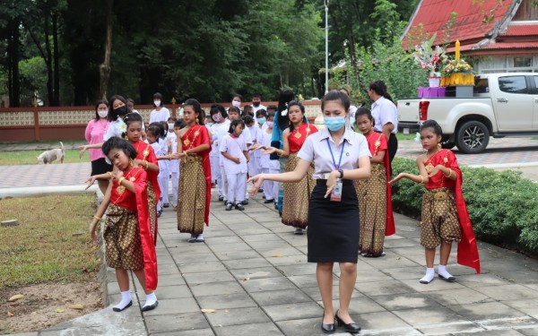 กิจกรรมวันสำคัญทางพระพุทธศาสนา วันอาสาฬหบูชา และเทศกาลประเพณีแห่เทียนวันเข้าพรรษา