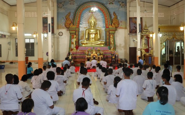 โรงเรียนเทศบาล 3 (อินทรัมพรรย์ บุญประคองพิทยาคม)  ได้จัดกิจกรรมส่งเสริมคุณธรรมจริยธรรม(ทำบุญทุกวันพระ) เพื่อปลูกฝังค่านิยมที่ดีและวัฒนธรรมให้เกิดกับนักเรียนได้รู้จักกิจกรรมทำบุญทุกวันพระ  ช่วยส่งเสริมกิจกรรมสามัคคีวิถีพุทธ ประสานสัมพันธ์บ้าน วัด โรงเรียน 