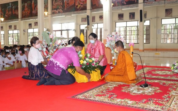 กิจกรรมวันสำคัญทางพระพุทธศาสนา วันอาสาฬหบูชา และเทศกาลประเพณีแห่เทียนวันเข้าพรรษา